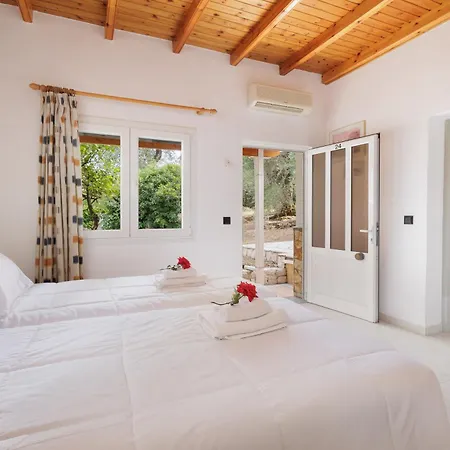 Santos Holidays Dassia  Exterior photo